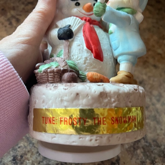 Vintage Frosty the Snowman Musical Figurine with Children - Picture 4 of 5